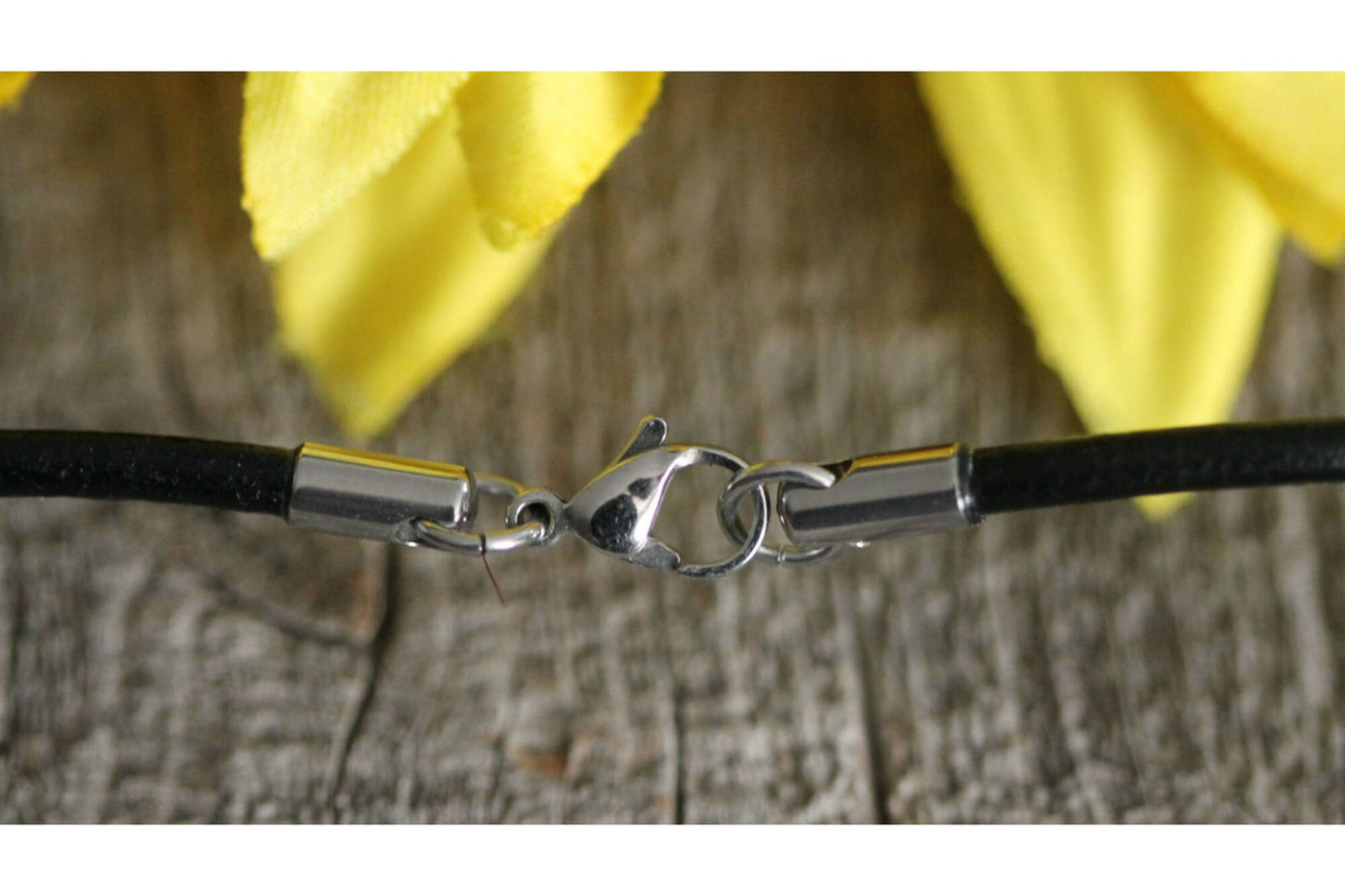 Hammered Mom Necklace, New Mom Gift, Hand Stamped, Birthstone, Mom or Grandma Jewelry, Mother's Day Gift, Dainty Pendant Jewelry, Metal Disc