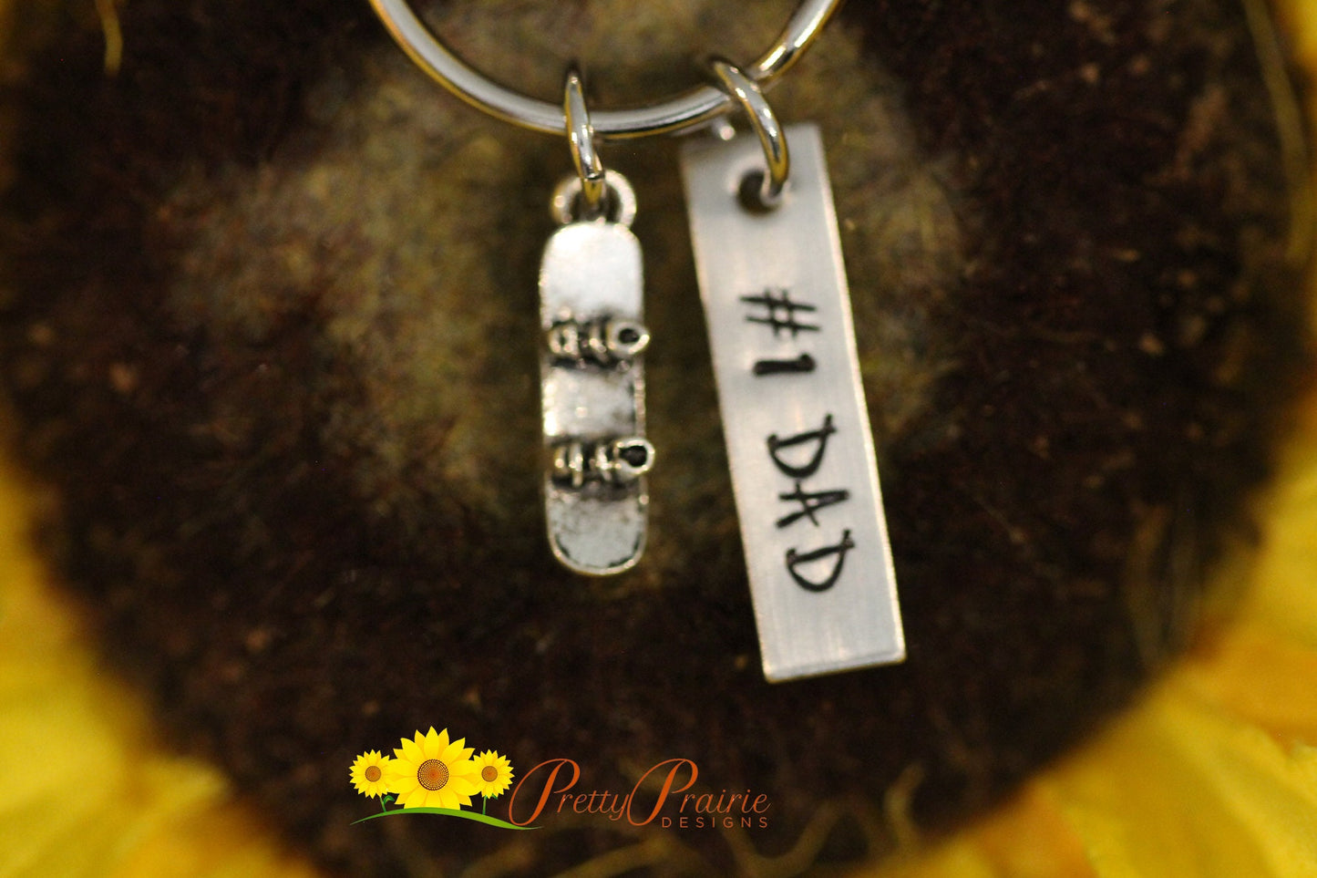Snowboarder Tag Keychain, #1 Dad, Father's Day Gift, Personalized Sport Keychain, Snowboarder Gift, Snowboarding Dad Gift, Love to Snowboard
