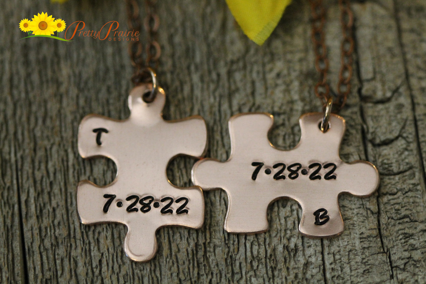 Date and Initial Puzzle Piece Necklace Set, Personalized Puzzle Jewelry, Memorial Necklaces, Partner Necklaces, Couple Anniversary Gift, Engagement Gift, Wedding Gift, Wedding Party Gift, Puzzle Lover Necklaces, Metal Puzzle Piece Necklaces