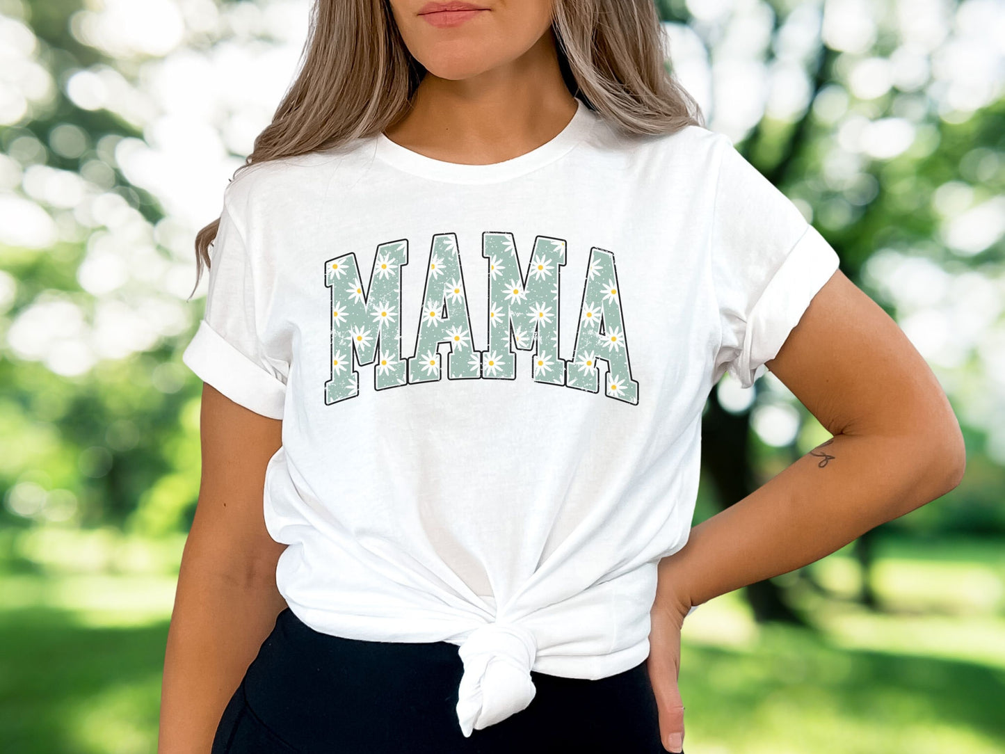 Mama Daisy T-Shirt, Mother's Day T-Shirt, Gift for Mother's Day, Mama Flower Shirt, Gardner Mom Shirt, Daisy Lover Gift, Daisy Mama Shirt