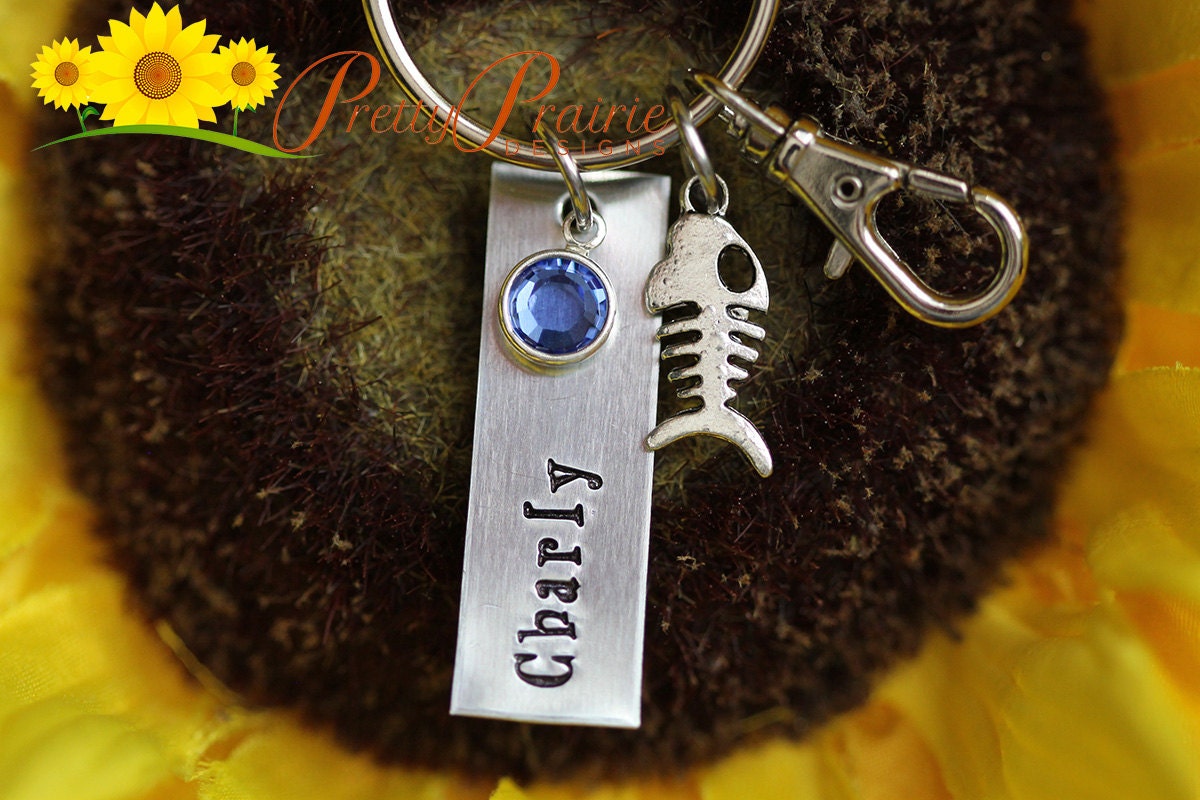 In Memory of Pet - Loss of Family Pet - Fish or Cat Loss Keychain - Personalized Cat Keychain - Cat Lover Keepsake - Gift for Cat Owner