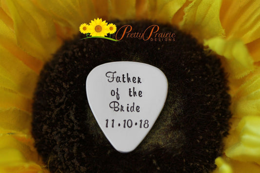 Father of the Bride Guitar Pick, Father of Groom Pick, Thanks You Dad Gift, Wedding Gift for Dad, Gift for Him, Hand Made, Wedding Date Pick