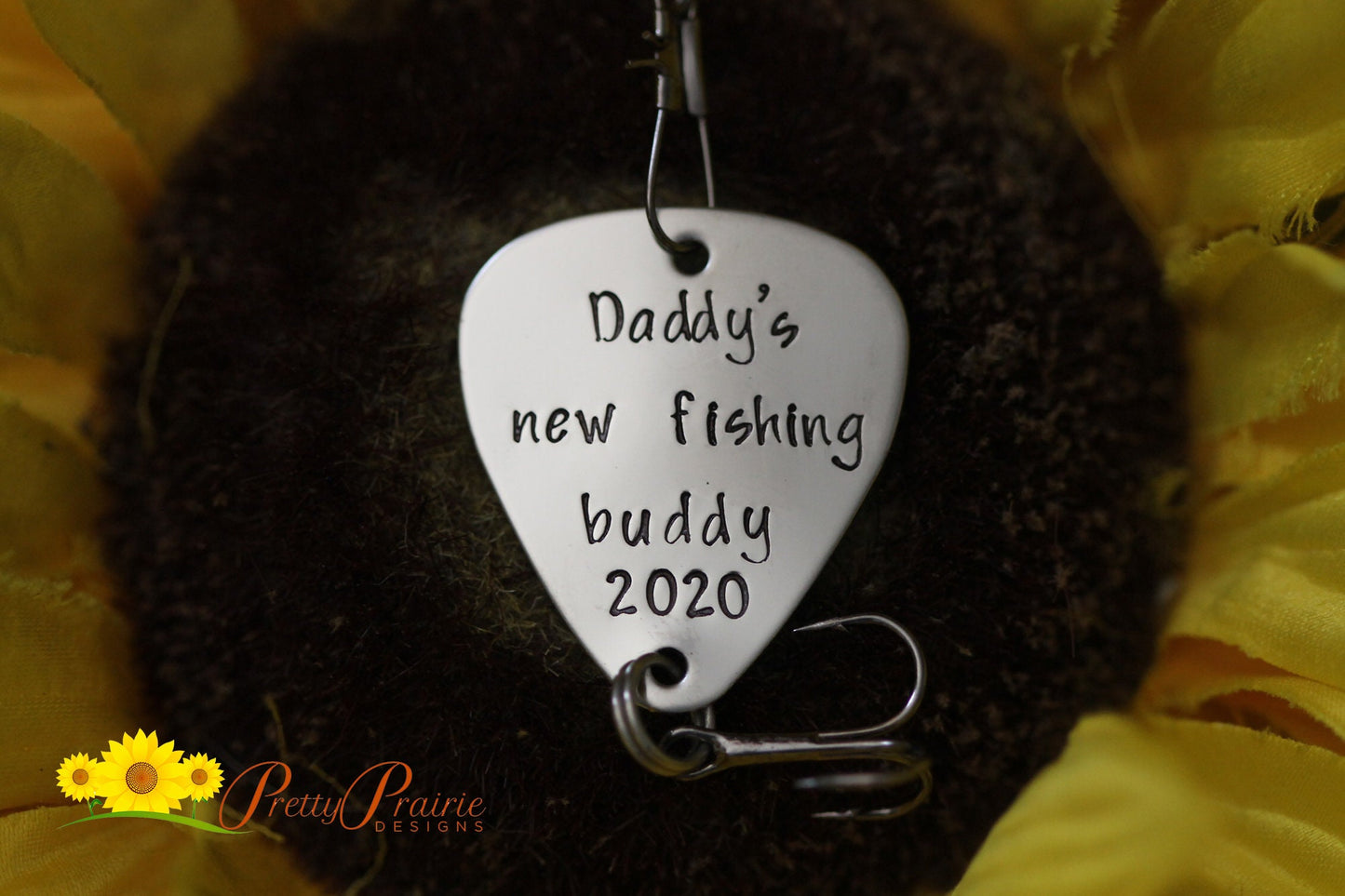 Daddy's New Fishing Buddy Lure, New Dad Gift, Baby Reveal, Custom Fishing Lure, Hand Stamped with Date, Engraved Fishing Hook, Father's Day